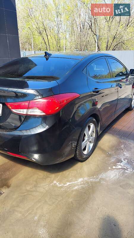Седан Hyundai Elantra 2013 в Дніпрі