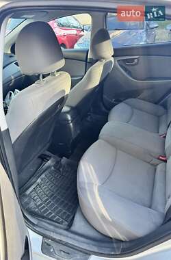 Седан Hyundai Elantra 2014 в 