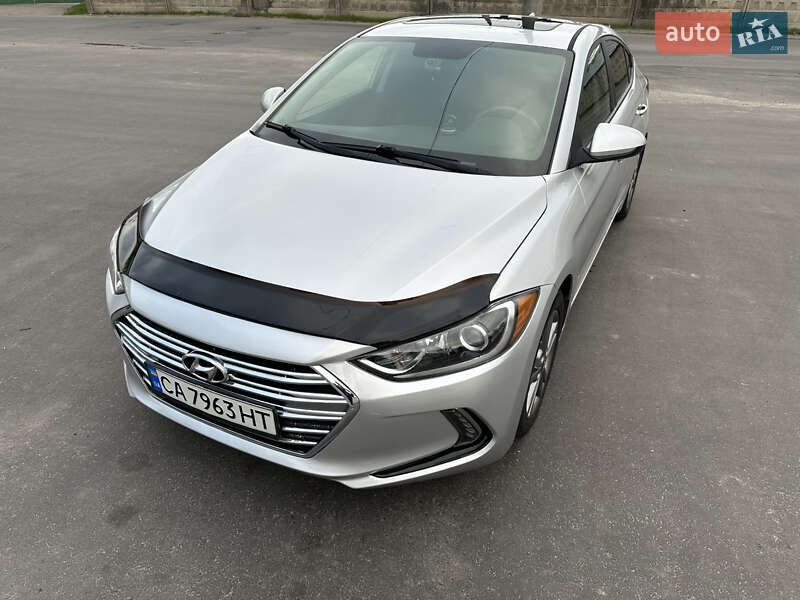Седан Hyundai Elantra 2016 в 
