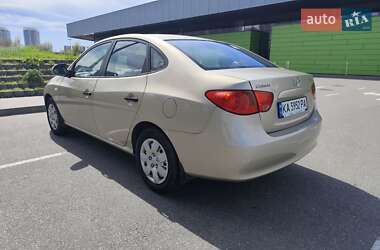 Седан Hyundai Elantra 2007 в 
