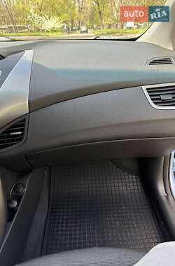 Седан Hyundai Elantra 2013 в 