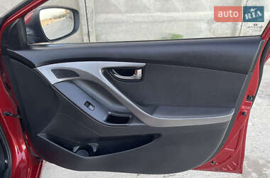 Седан Hyundai Elantra 2011 в 