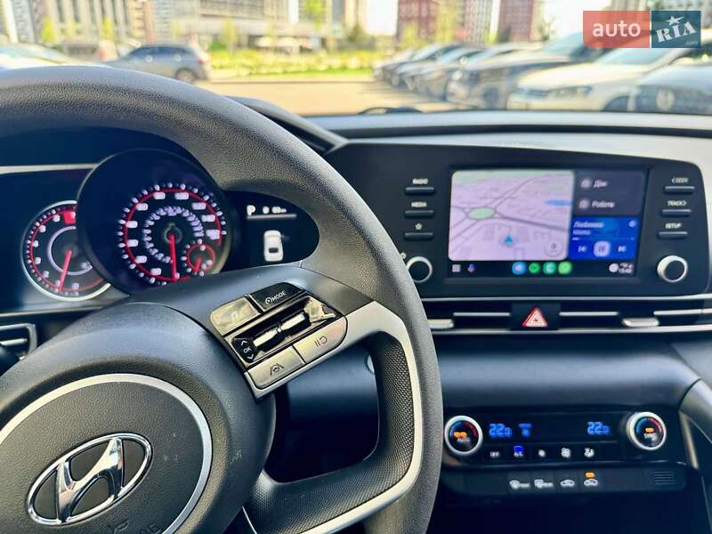 Седан Hyundai Elantra 2022 в Киеве