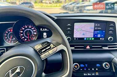 Седан Hyundai Elantra 2022 в 