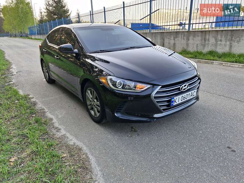 Седан Hyundai Elantra 2016 в Буче
