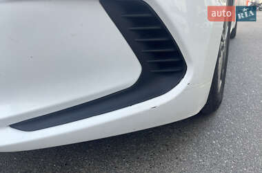 Седан Hyundai Elantra 2017 в 