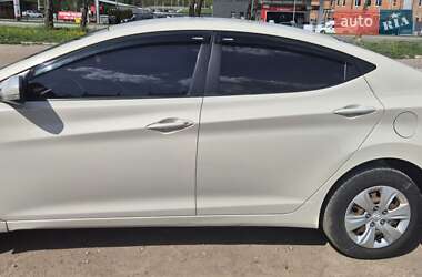 Седан Hyundai Elantra 2012 в 