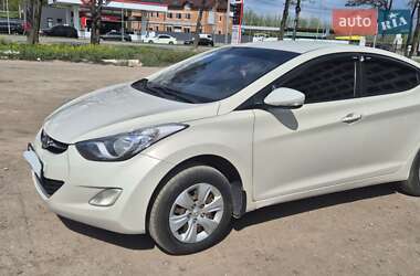 Седан Hyundai Elantra 2012 в 