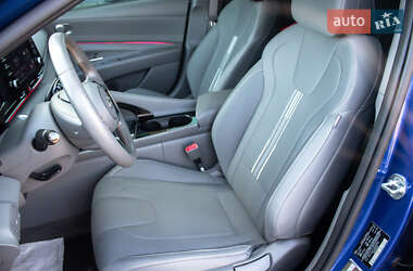Седан Hyundai Elantra 2021 в 