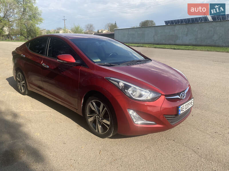 Седан Hyundai Elantra 2014 в Днепре