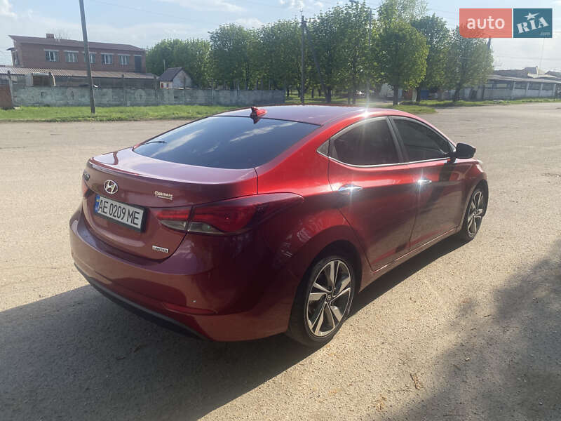 Седан Hyundai Elantra 2014 в Днепре