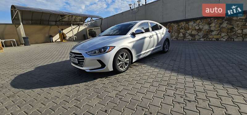 Hyundai Elantra 2018