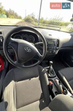 Универсал Hyundai Elantra 2010 в 