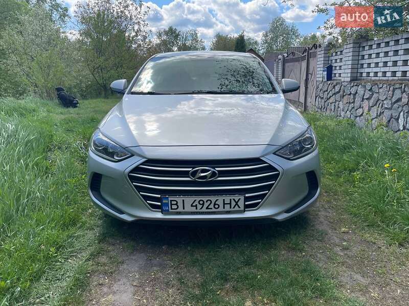Седан Hyundai Elantra 2017 в 