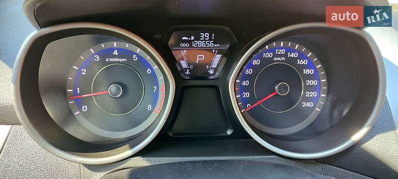 Седан Hyundai Elantra 2012 в Киеве
