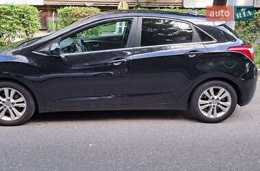 Хэтчбек Hyundai Elantra 2013 в 