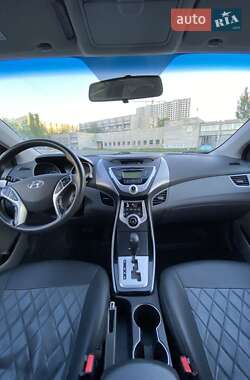 Седан Hyundai Elantra 2011 в 