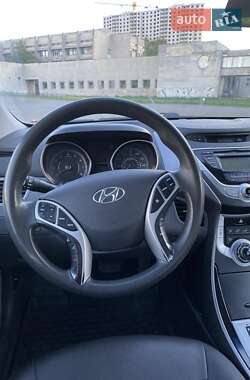 Седан Hyundai Elantra 2011 в 