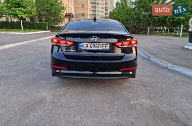 Седан Hyundai Elantra 2017 в 