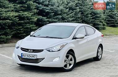 Седан Hyundai Elantra 2013 в Харькове
