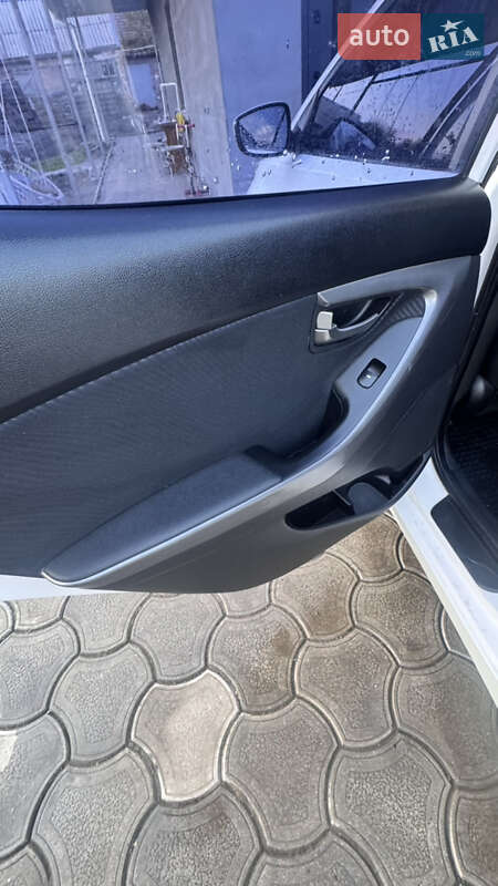 Седан Hyundai Elantra 2012 в Запорожье