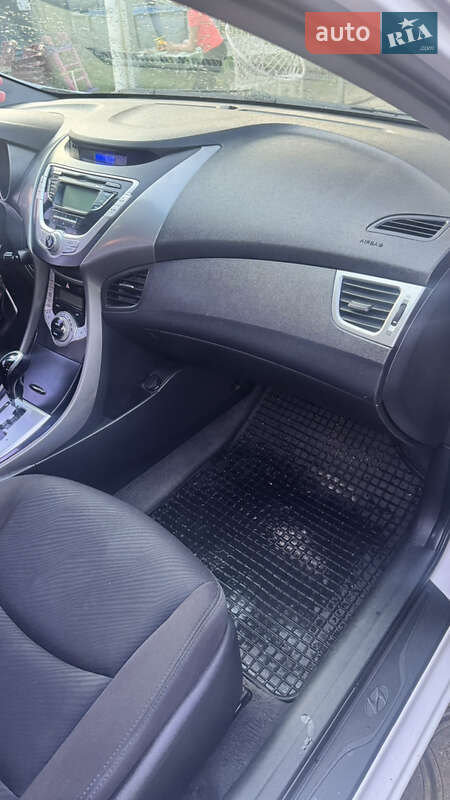 Седан Hyundai Elantra 2012 в Запорожье