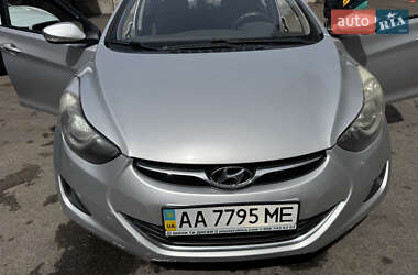 Седан Hyundai Elantra 2012 в Києві