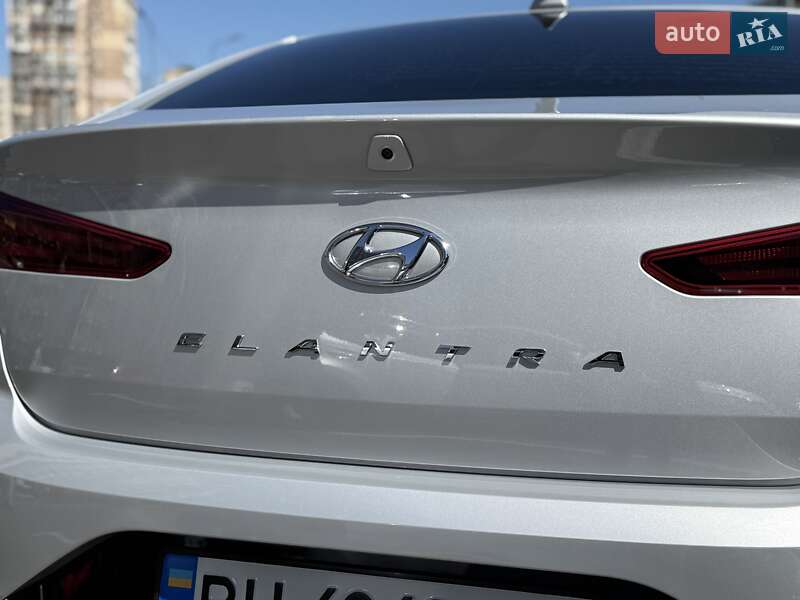 Седан Hyundai Elantra 2018 в Одесі