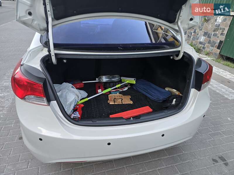 Седан Hyundai Elantra 2012 в Києві фото 3 Седан Hyundai Elantra 2012 в Києві