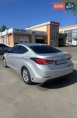 Седан Hyundai Elantra 2014 в Киеве