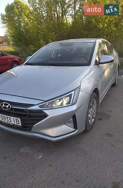 Седан Hyundai Elantra 2019 в Львове