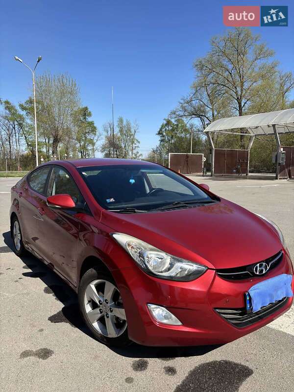 Седан Hyundai Elantra 2012 в 