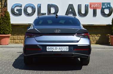Седан Hyundai Elantra 2024 в 