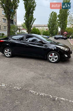 Седан Hyundai Elantra 2012 в Чернигове