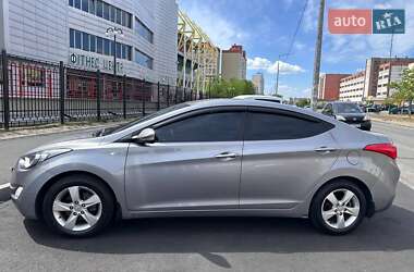 Седан Hyundai Elantra 2012 в 