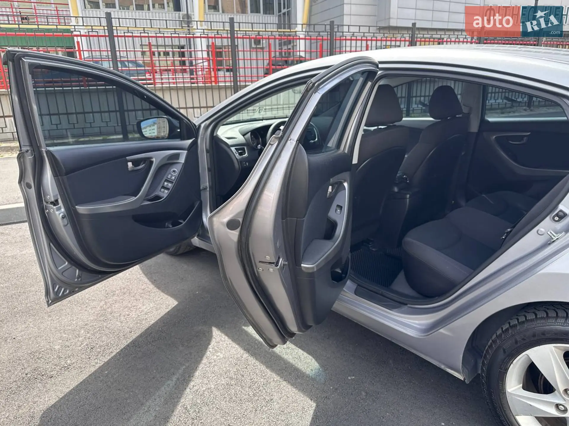 2012 Hyundai Elantra - мініатюра 13