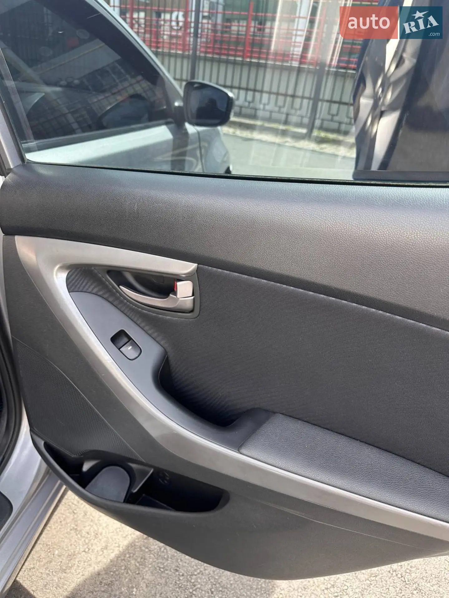 2012 Hyundai Elantra - мініатюра 19