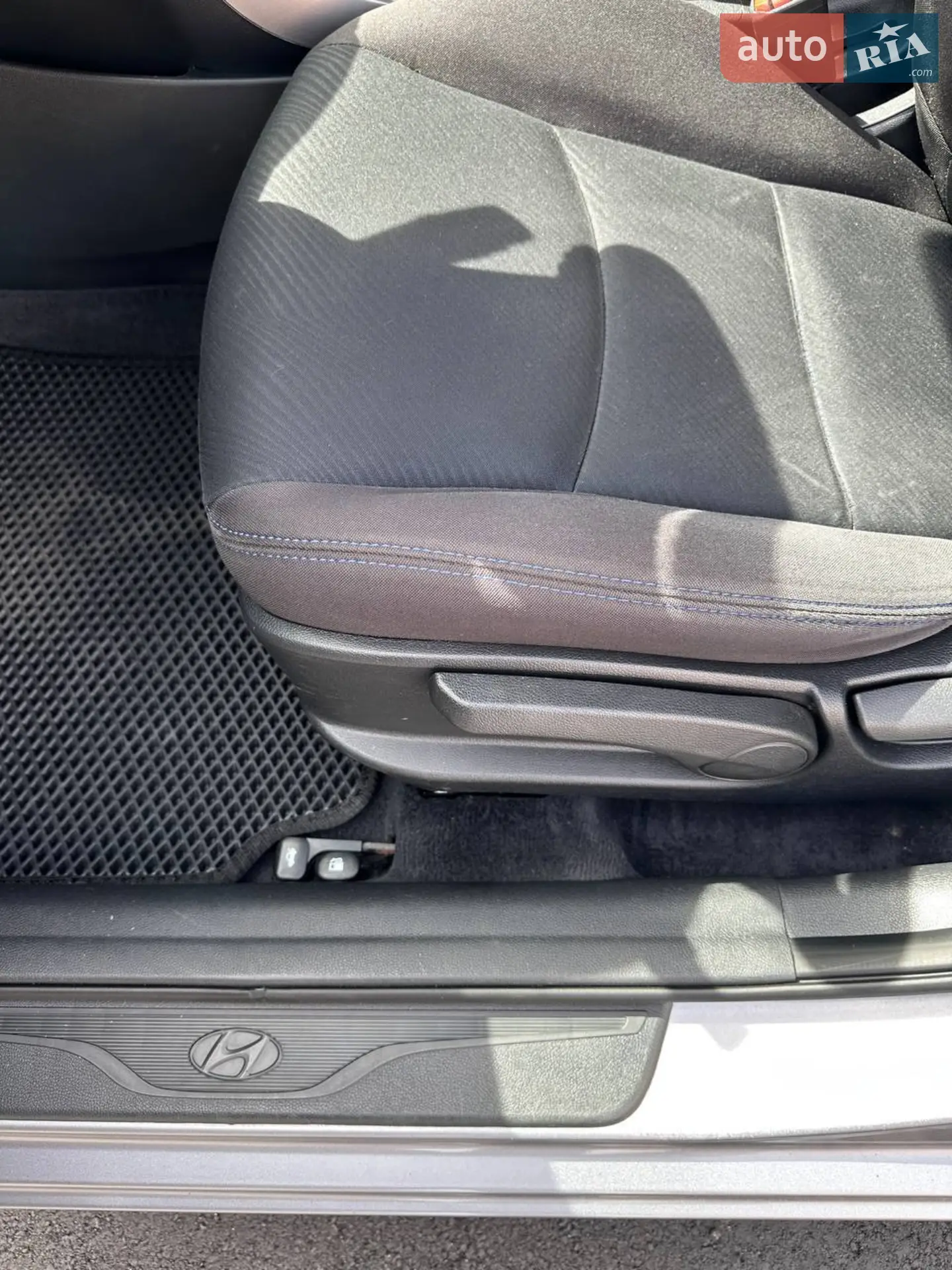 2012 Hyundai Elantra - мініатюра 22