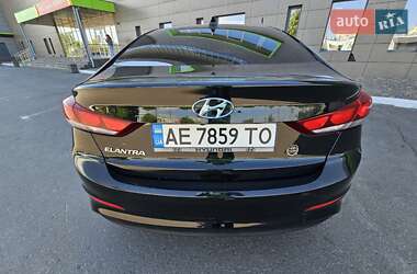 Седан Hyundai Elantra 2016 в 
