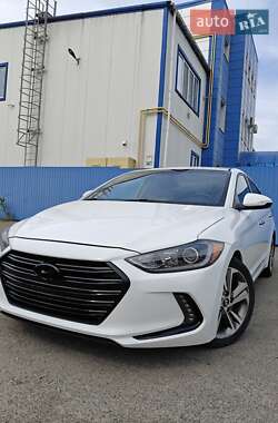 Седан Hyundai Elantra 2016 в Киеве