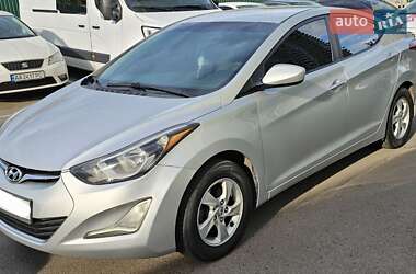Седан Hyundai Elantra 2015 в Киеве