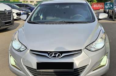 Седан Hyundai Elantra 2015 в Києві