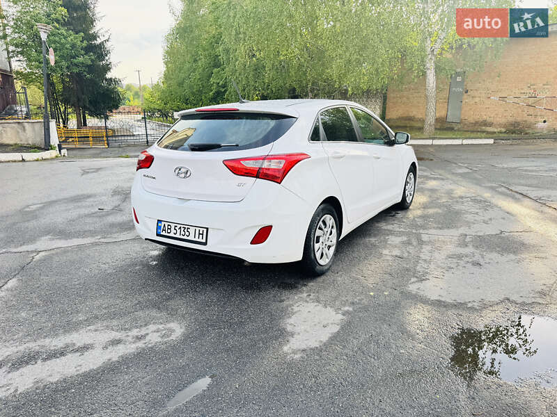 Хетчбек Hyundai Elantra 2015 в Вінниці