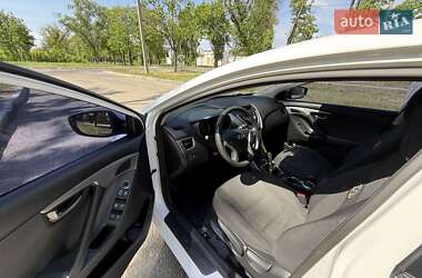 Седан Hyundai Elantra 2013 в 