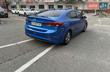 Седан Hyundai Elantra 2016 в 