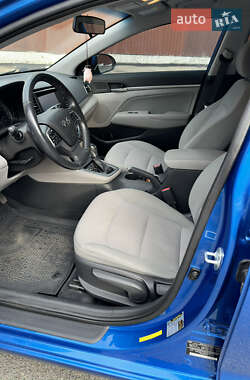 Седан Hyundai Elantra 2016 в 