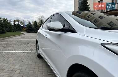 Седан Hyundai Elantra 2013 в 