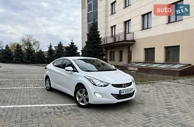Седан Hyundai Elantra 2013 в 