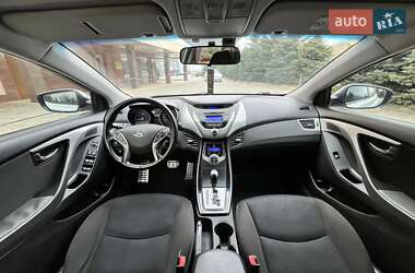 Седан Hyundai Elantra 2013 в 