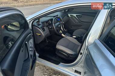 Седан Hyundai Elantra 2013 в 